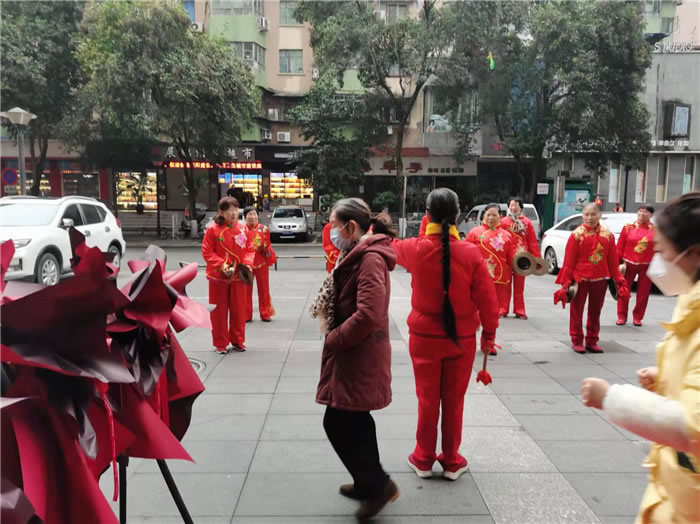 四川中青旅綿陽分社、綿陽市中旅假日旅行社、綿陽自來文化傳播有限公司24H自助售貨服務(wù)盛大開業(yè)