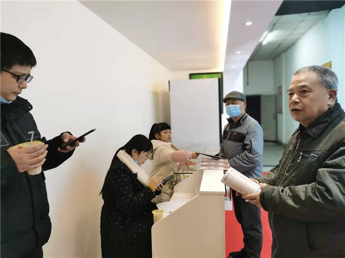 四川中青旅綿陽分社、綿陽市中旅假日旅行社、綿陽自來文化傳播有限公司24H自助售貨服務(wù)盛大開業(yè)